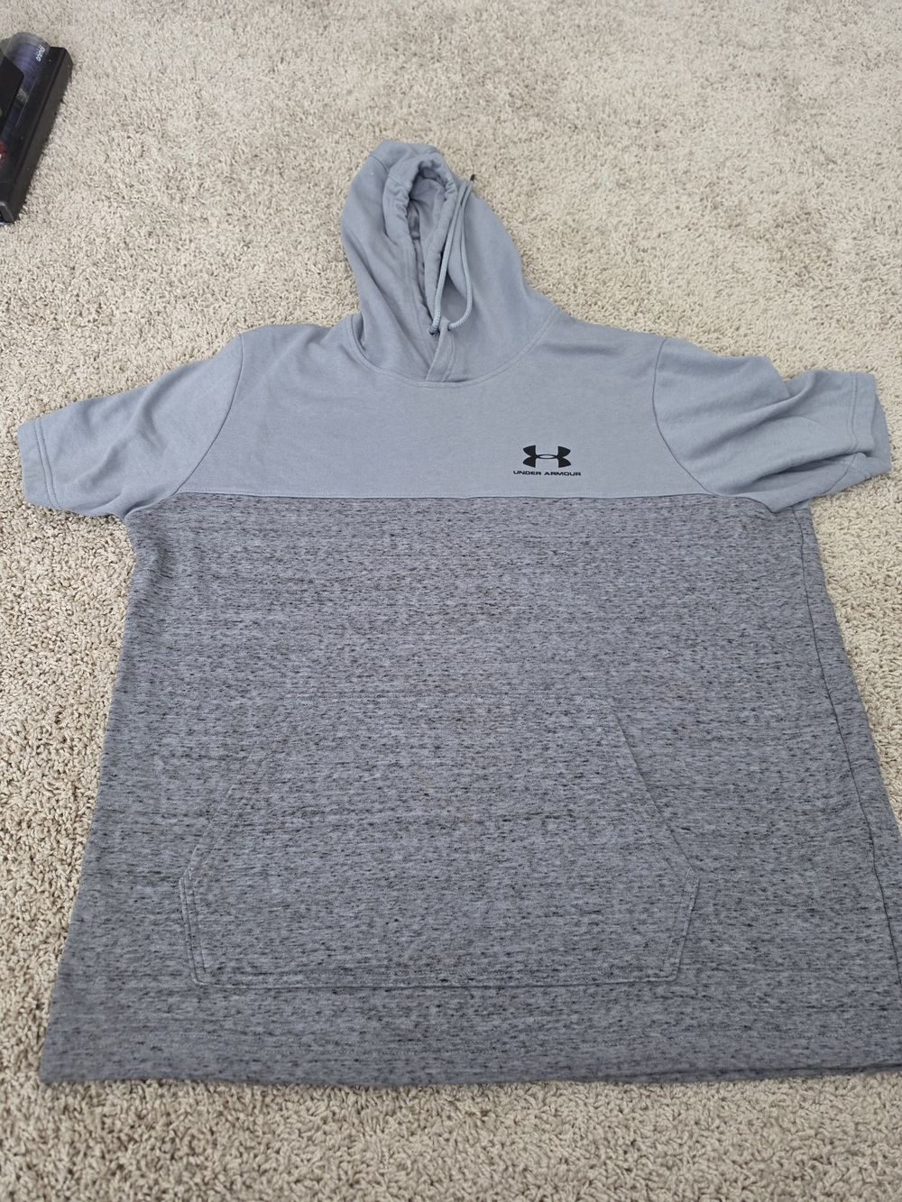 Under Armour Men’s Grey Colorblock Short-Sleeve Hoodie